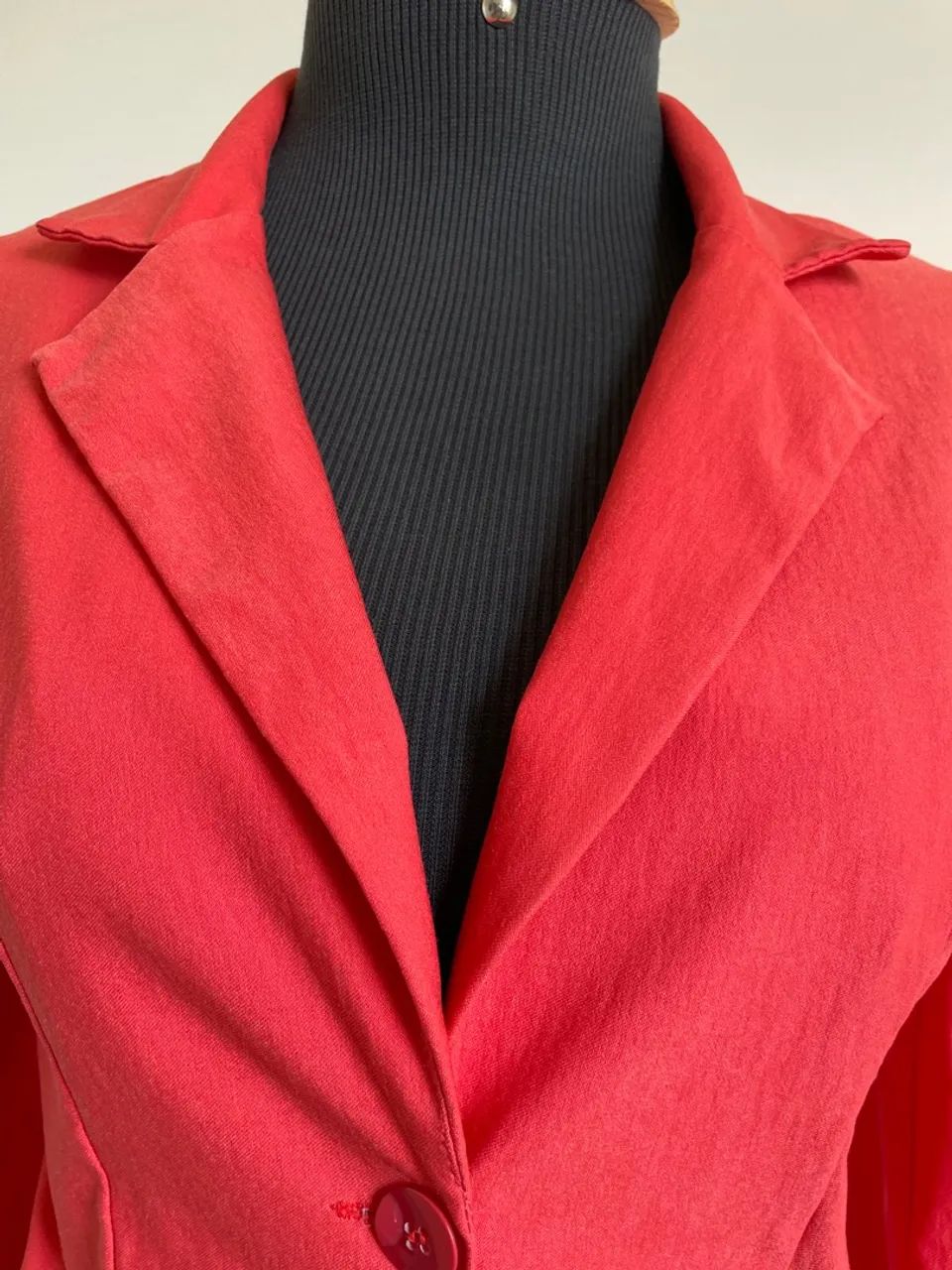 Blazer Feminino tam 38 laranja Yegrina  - Foto 3