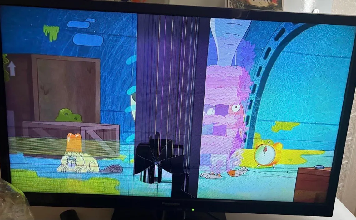 TV Panasonic / Em prefeito estado, só precisa trocar a tela!