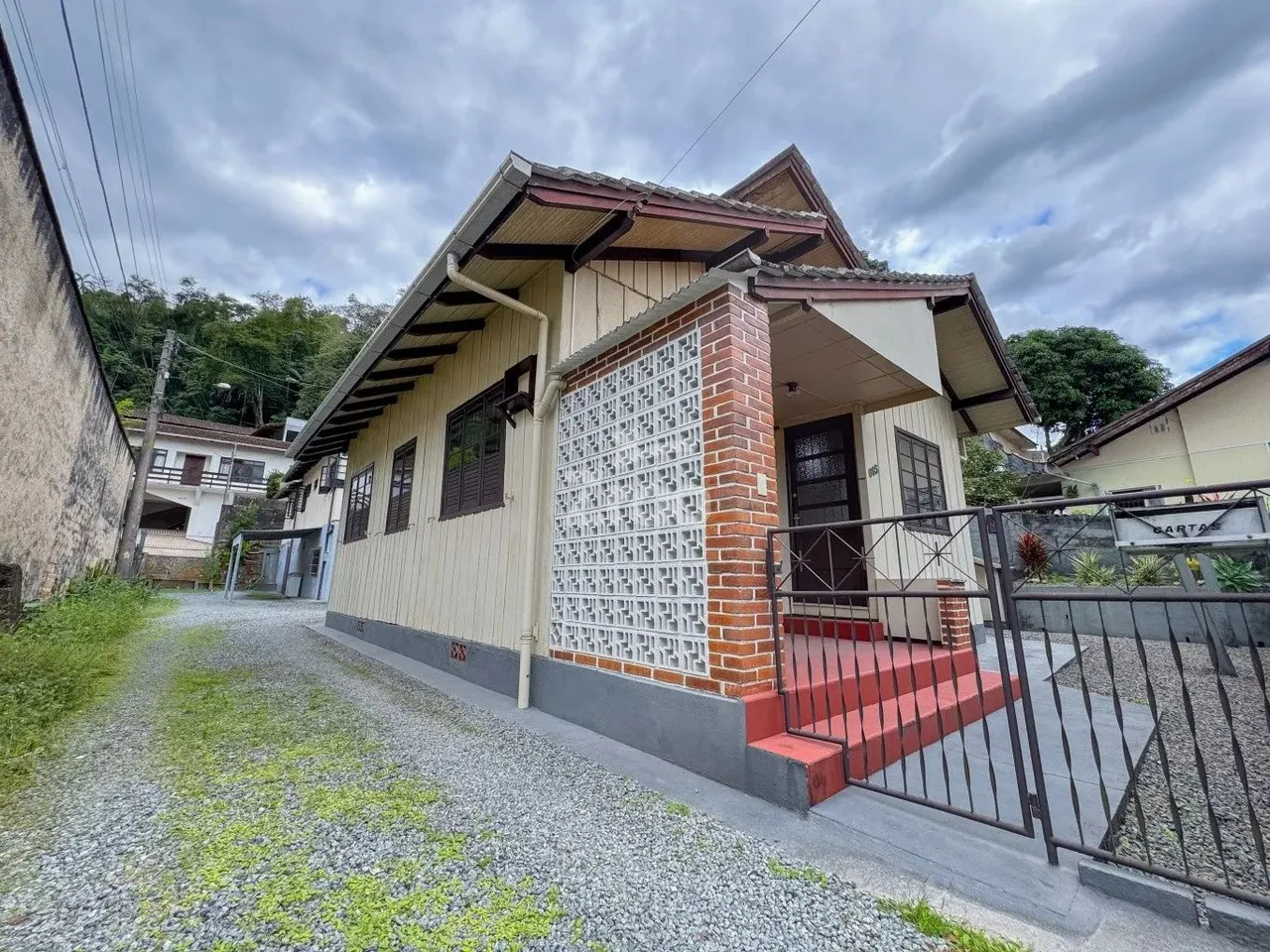 Casa próxima ao Centro tendo 3 quartos no bairro Velha