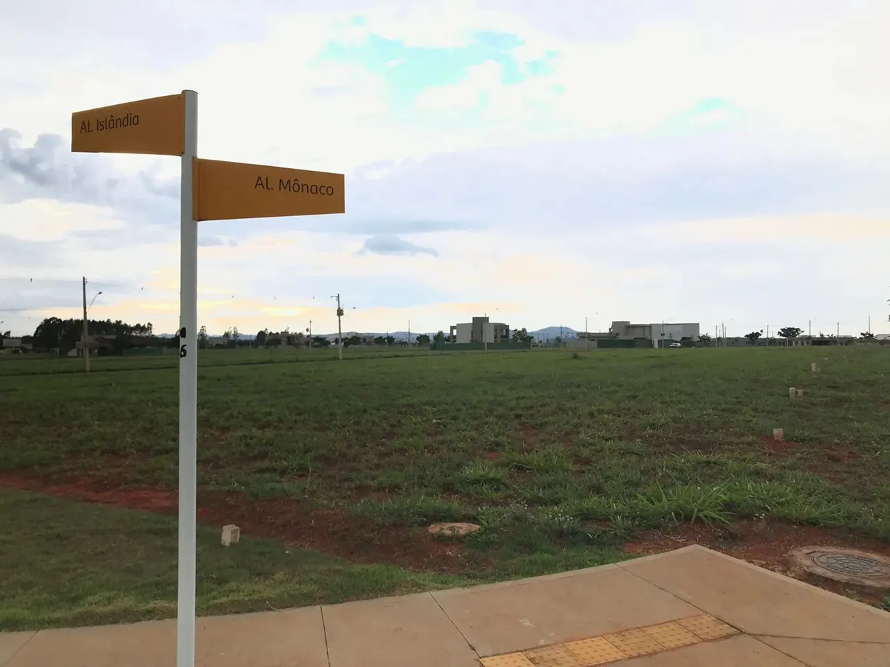 Lote 306,00m² - Condomínio Terras Alpha 2