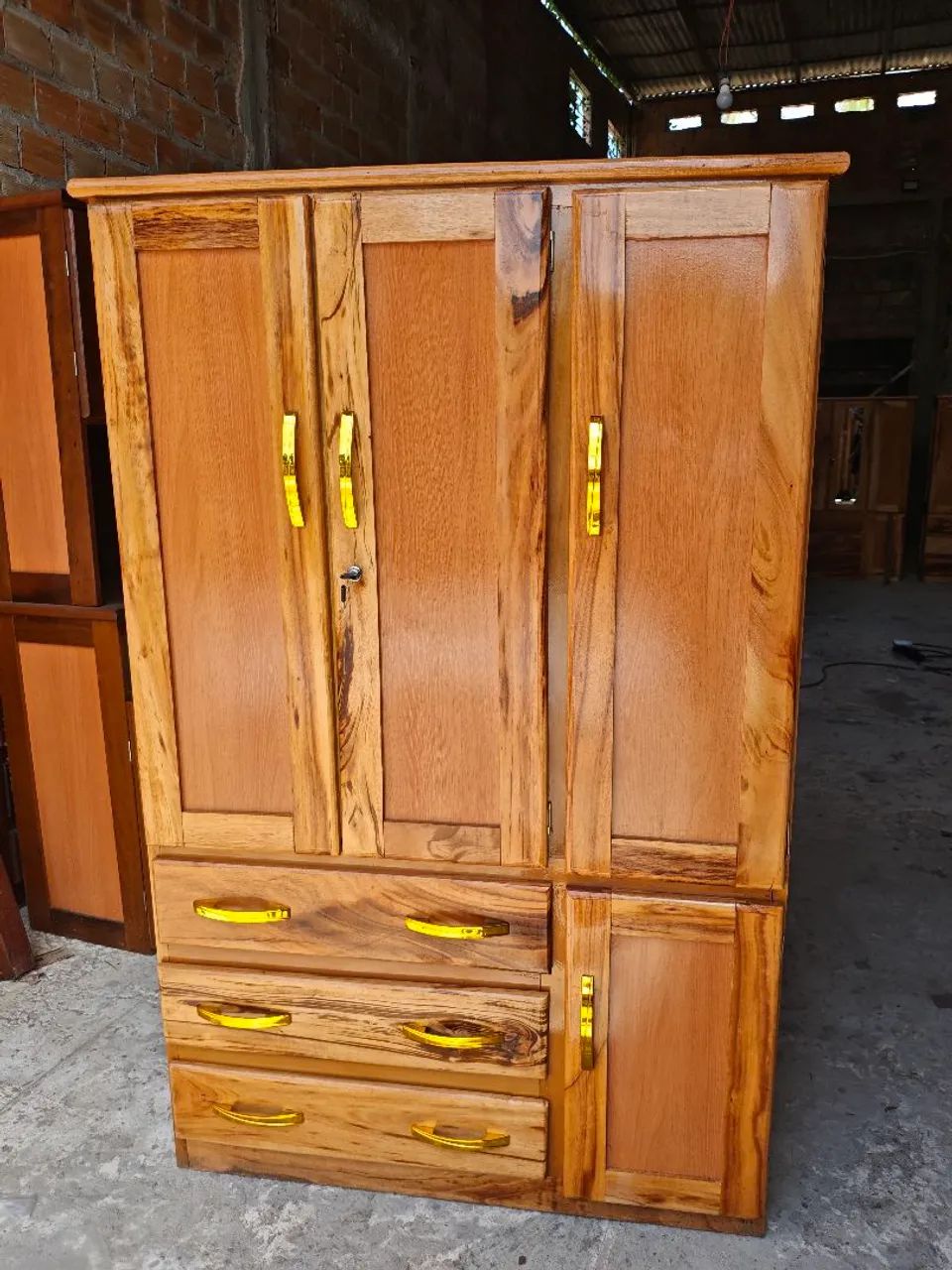 Guarda roupa de madeira frete grátis. - Foto 2