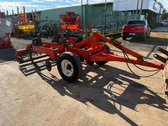 Subsolador Agrícola Jan 5 Hastes Jumbo Magic 