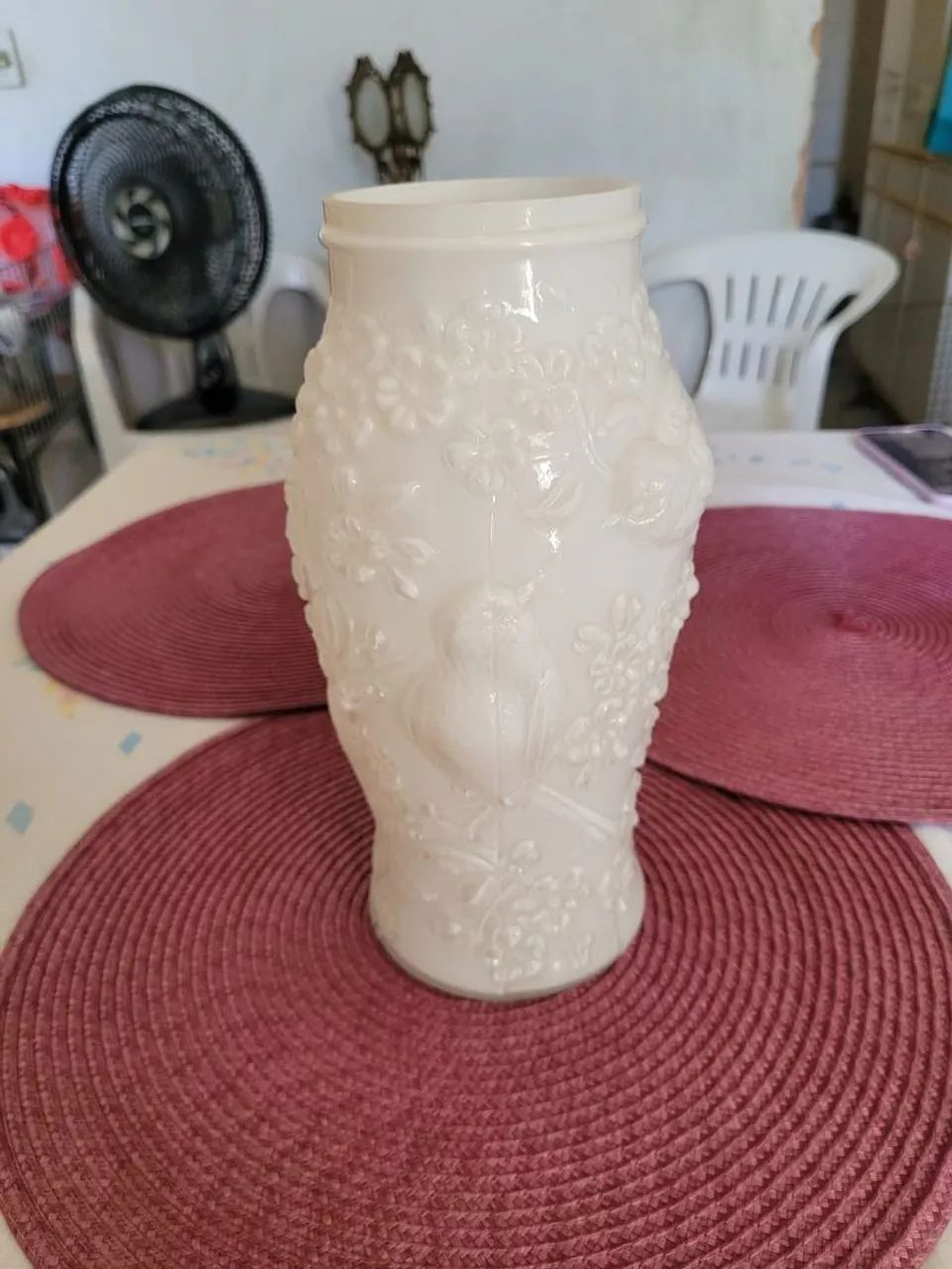 Vaso de vidro branco