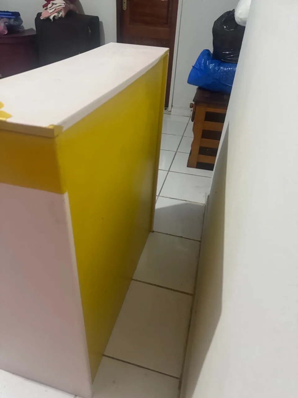 Estante Amarela para Organização