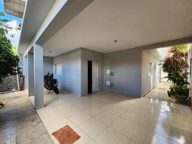 Vendo 02 Casas Independentes no preço de 01- Ideal para Moradia ou Investimento