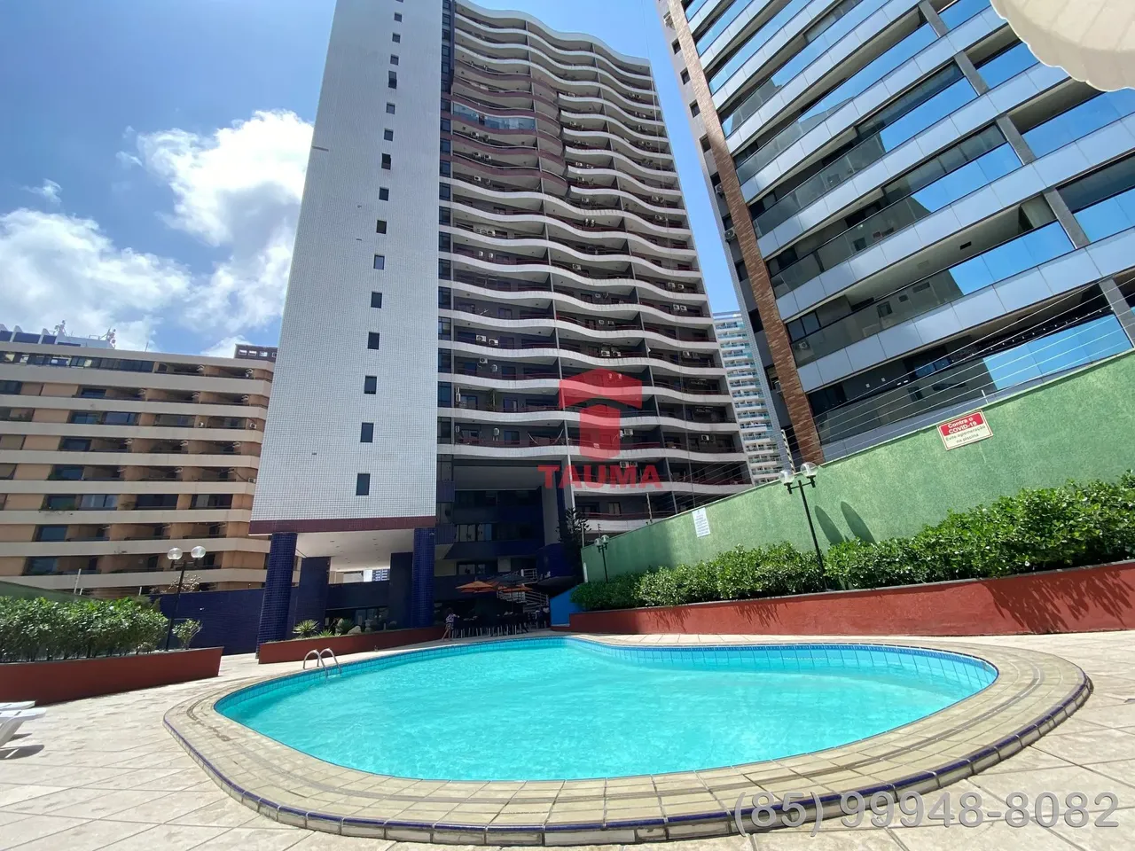 Localizado em um dos mais exclusivos condomínios da região do bairro da Av Beira-mar