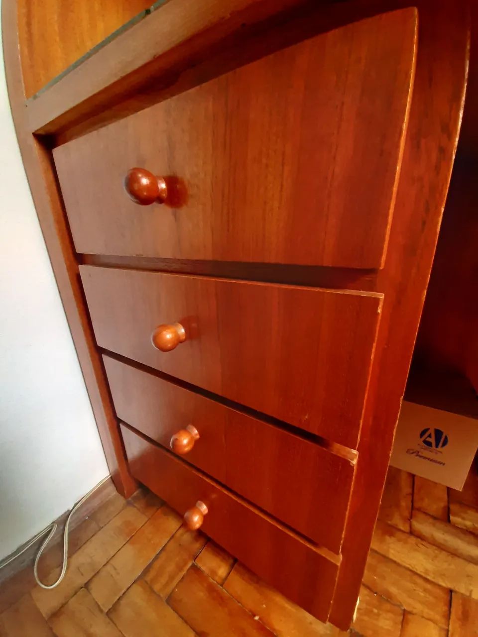 Escrivaninha com cama e baú - Foto 2