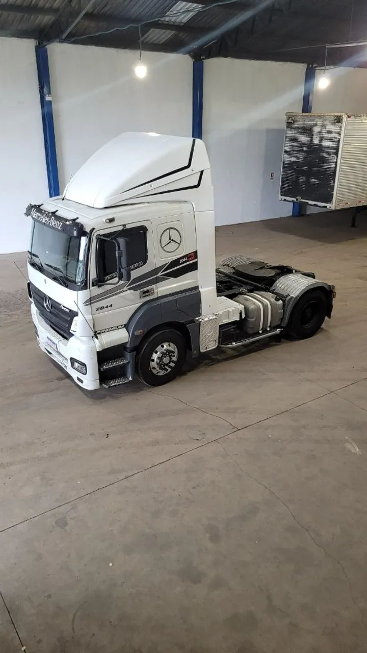 Mercedes Benz Axor 2044 - 4x2 - 2010/2011 - Foto 5