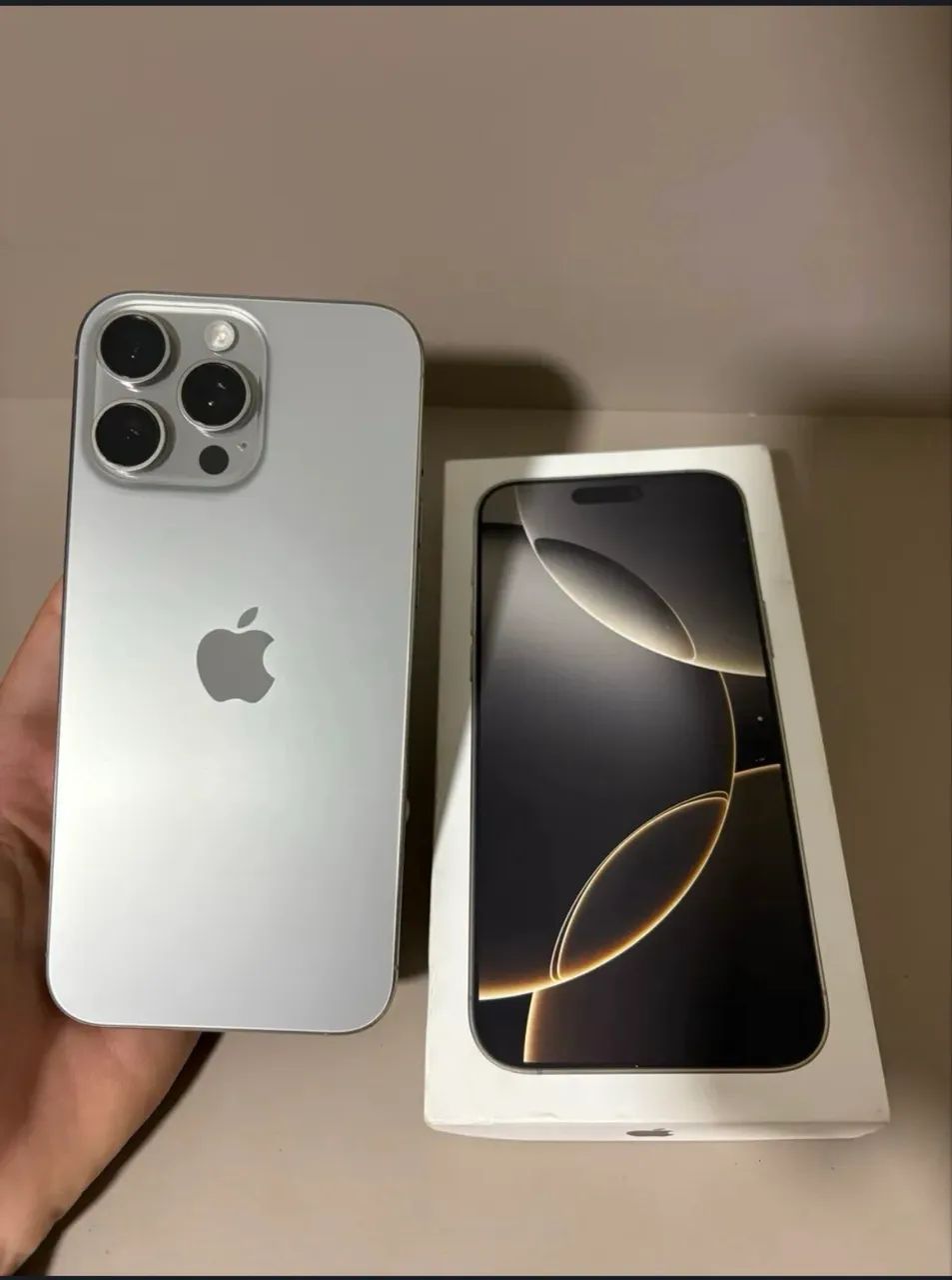 iPhone 16 Pro Max 256gb, Natural, bateria 100%, zerado - Celulares