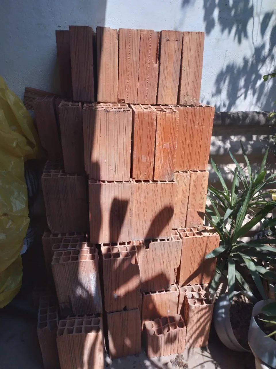 Vendo tijolos grandes e pequenos  - Foto 2