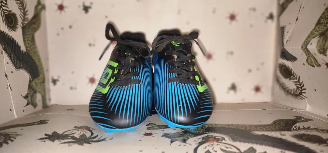 Chuteira umbro azul ORIGINAL (N32) - Foto 3