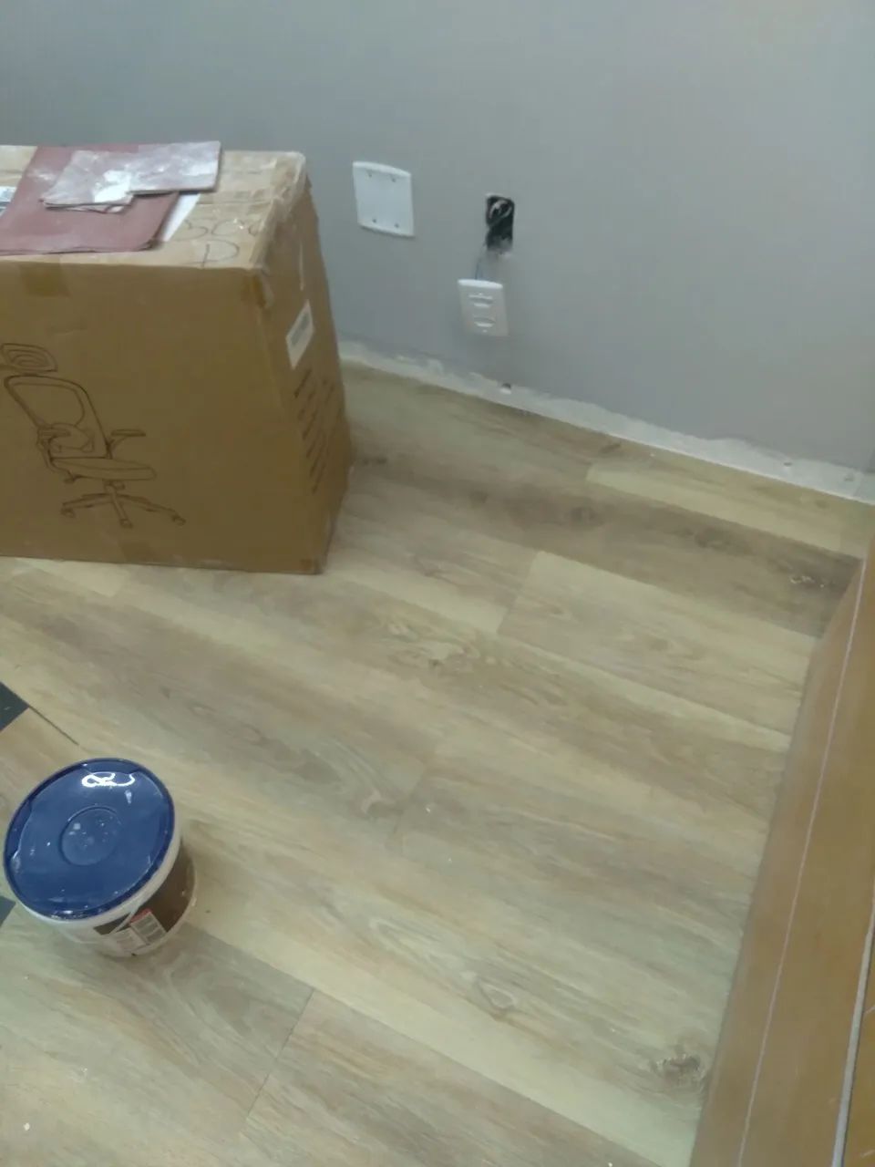 INSTALAÇÃO PISO VINILICO 28,00 