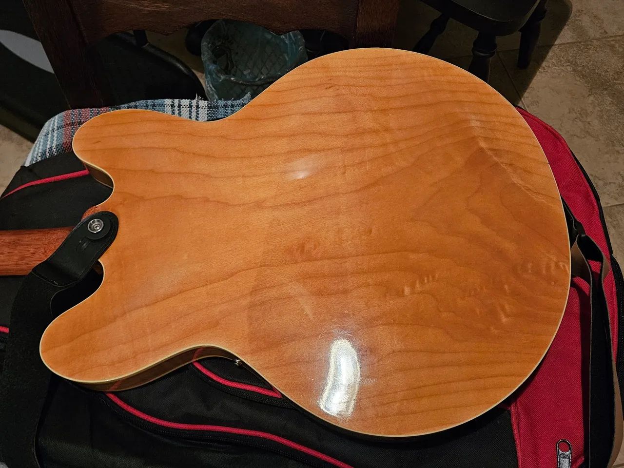 Guitarra Epiphone 335 DOT  - Foto 2