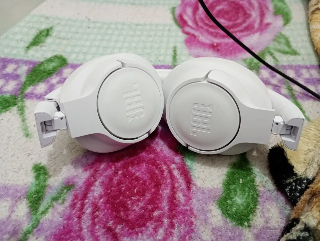 Fone de Ouvido JBL Branco