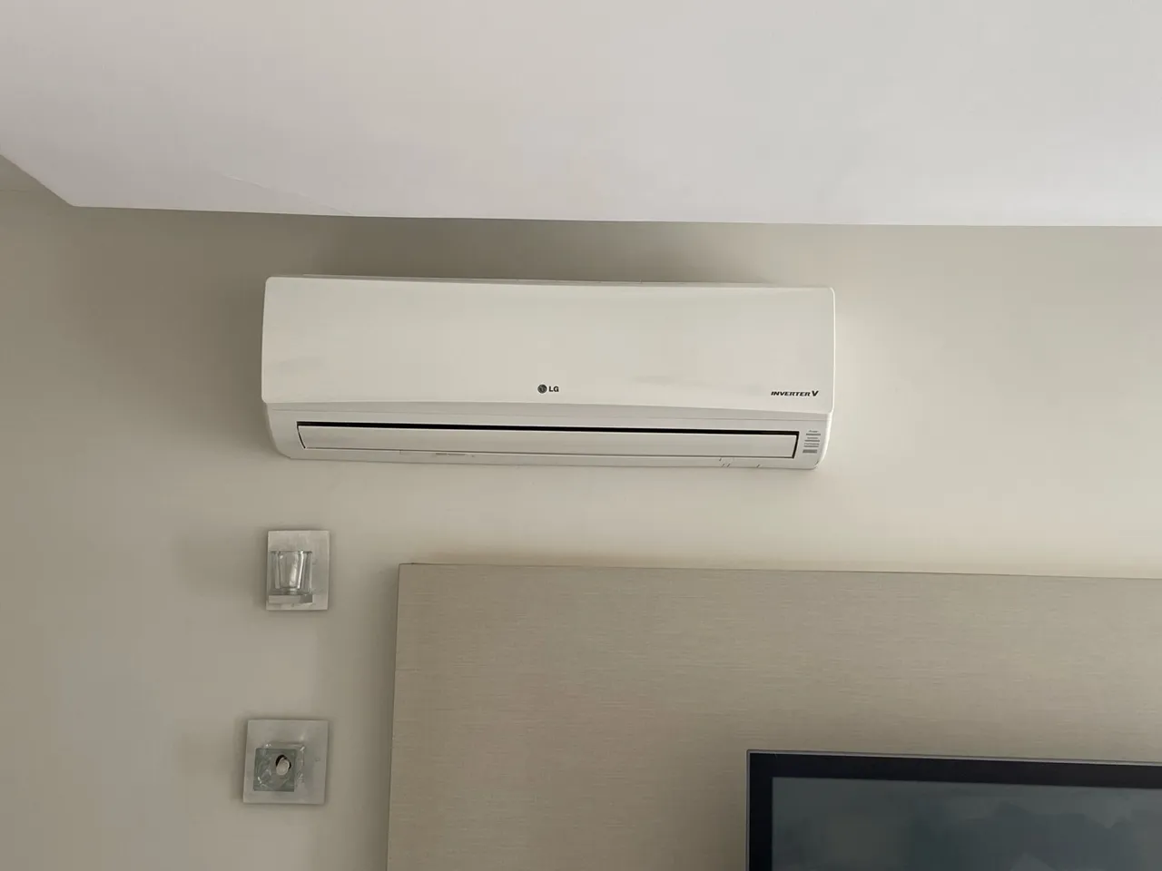 Instalação de ar-condicionado e manutenções em geral.