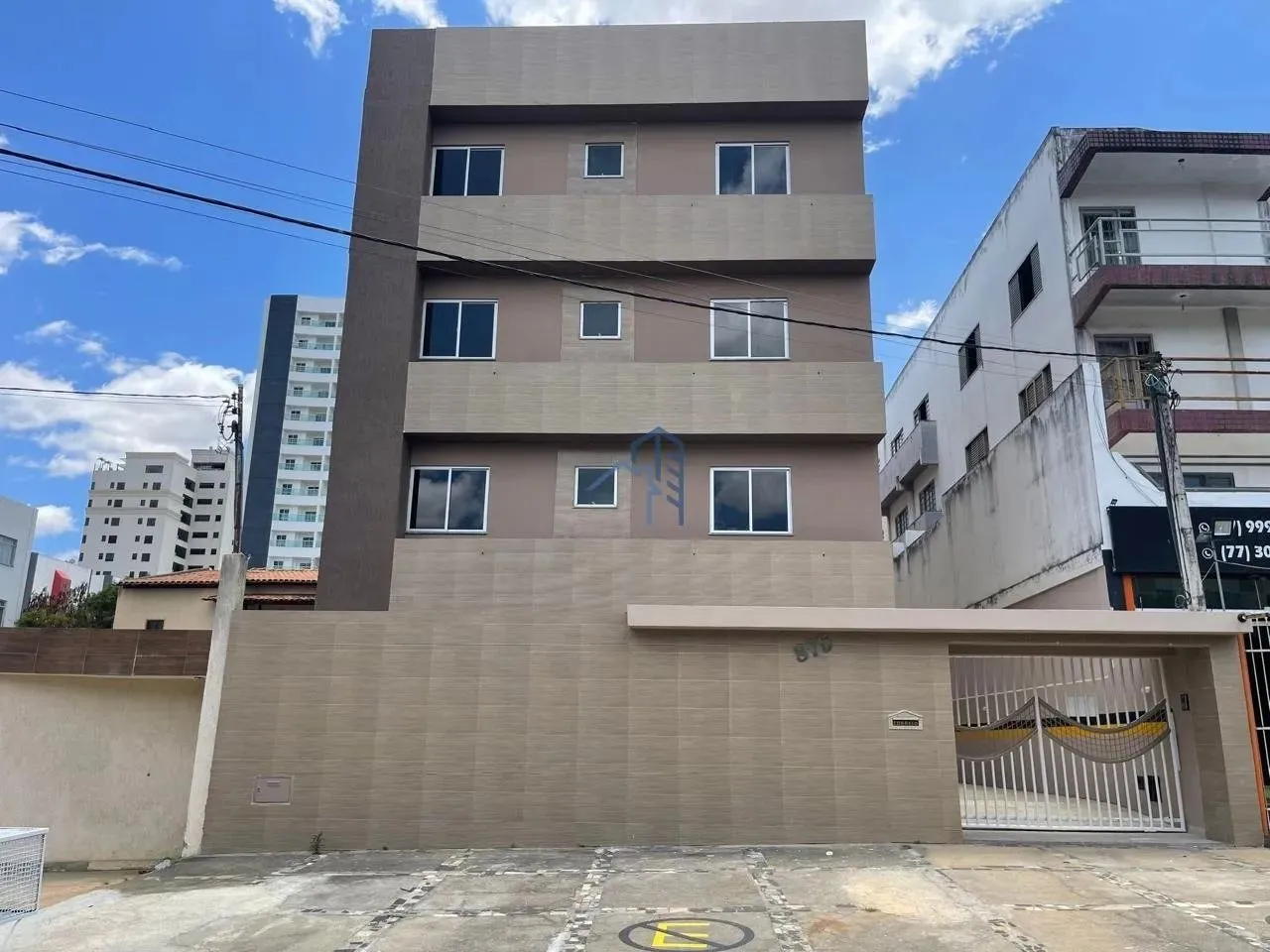 APARTAMENTO 3/4 (sendo 1 suíte)