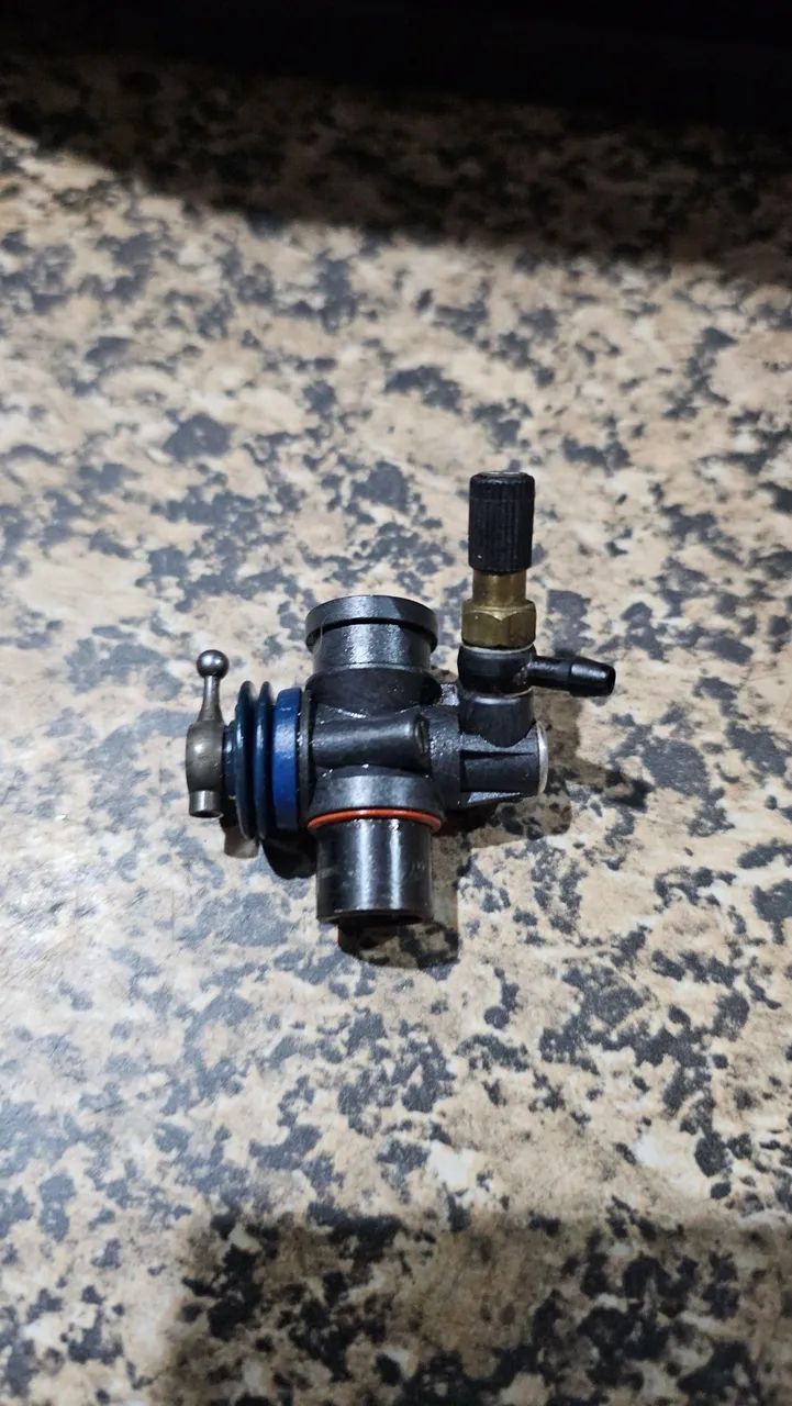 Carburador Traxxas TRX3.3 pouco usado