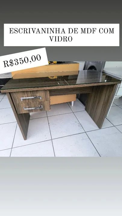 Escrivaninha de MDF com Vidro - R$350,00