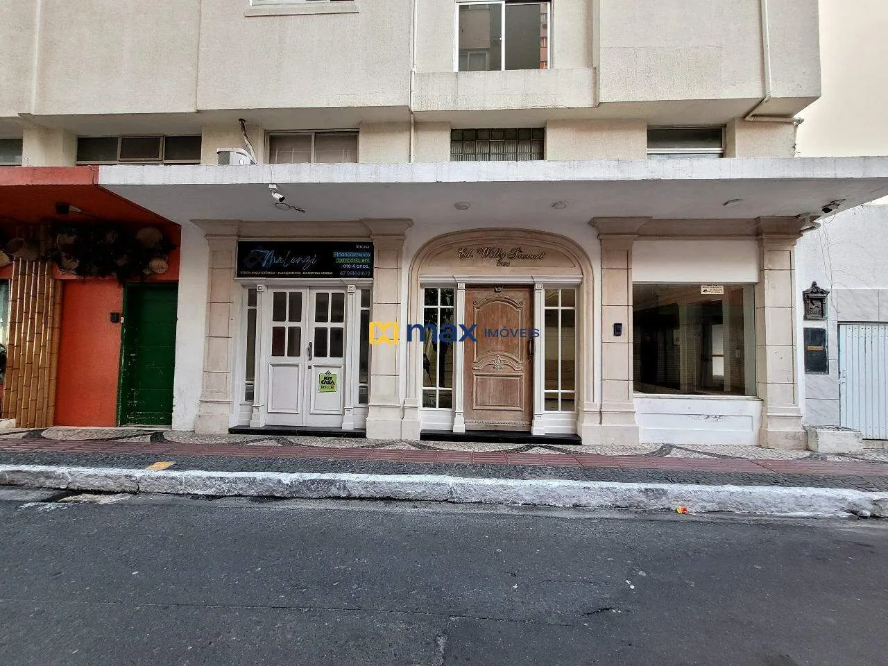 Aluguel anual: apartamento 1 dormitório. Quadra mar, Balneário Camboriú.