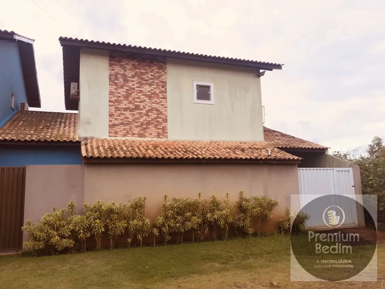 Casa duplex na praia de Grussai, ótima casa com 3 suites, lavabo, vaga 3 carros.