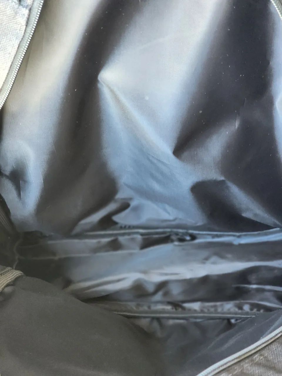 Mochila com compartimento térmico na base - Foto 4