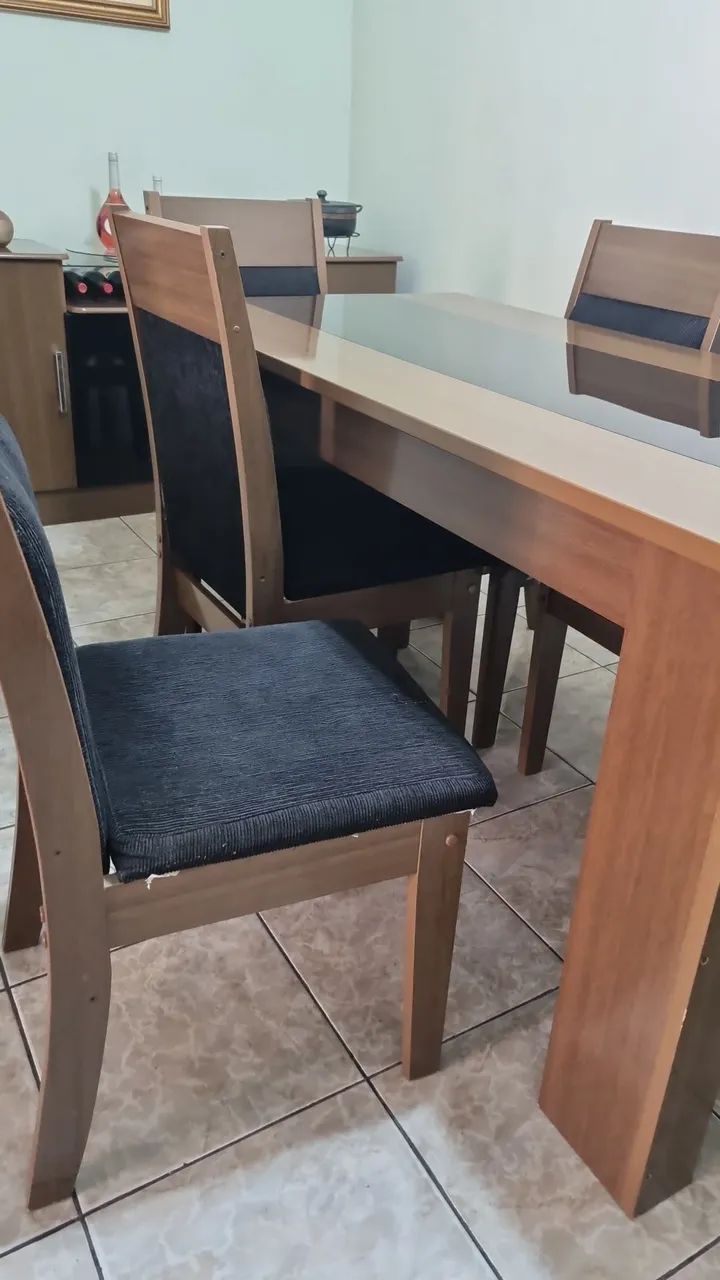 Mesa de Jantar com Tampo de Vidro no meio - Foto 2