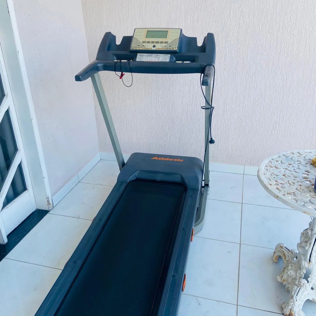 Esteira Ergométrica Athletic 720EE Seminova - Placa não está funcionando  - Foto 4