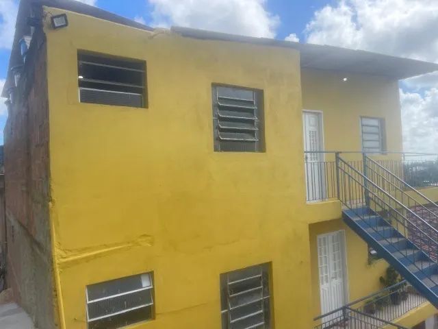 Aluga-se casa