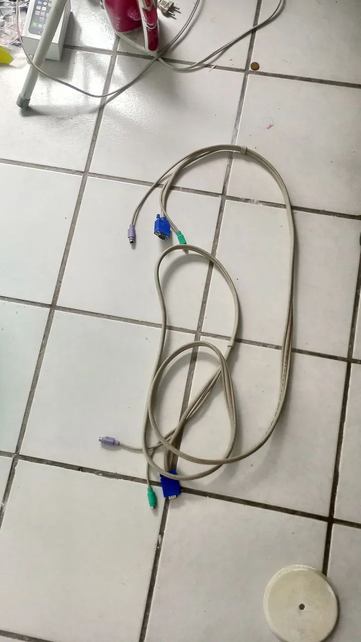 Cabo VGA COM ,PS2 EM PERFEITO ESTADO  - Foto 2