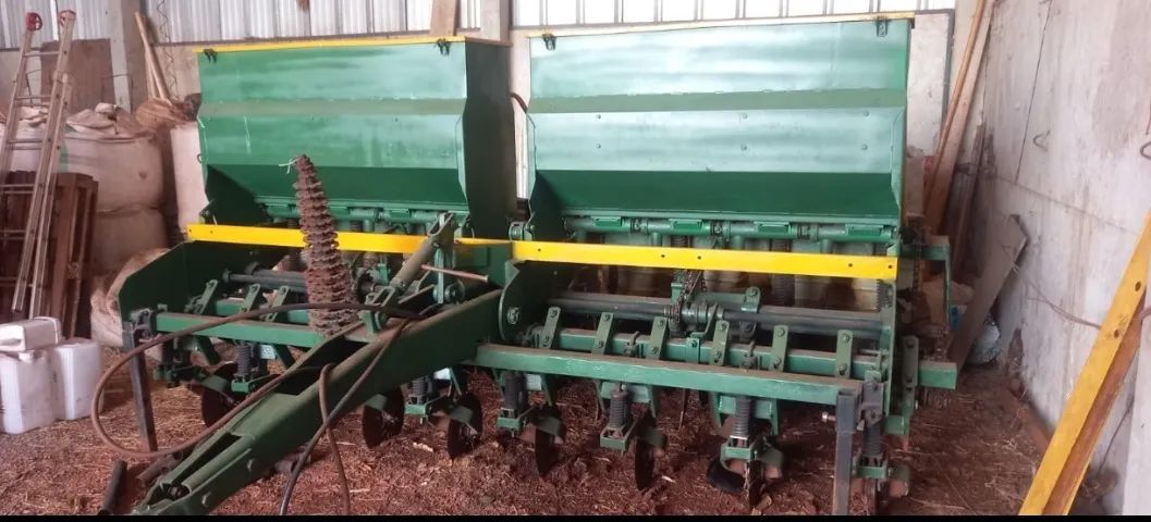 Plantadeira TATU PST2