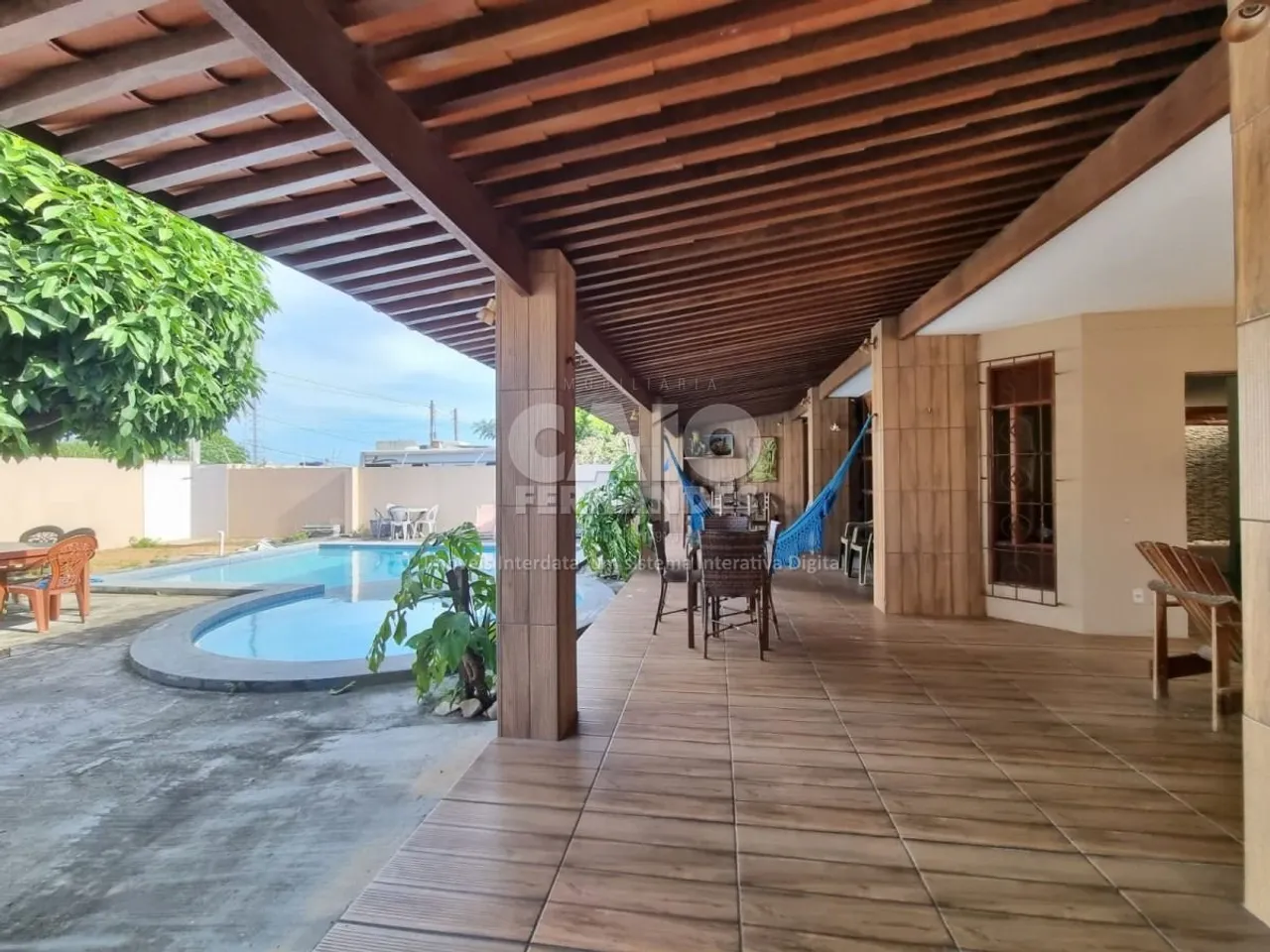CASA EM CAPIM MACIO