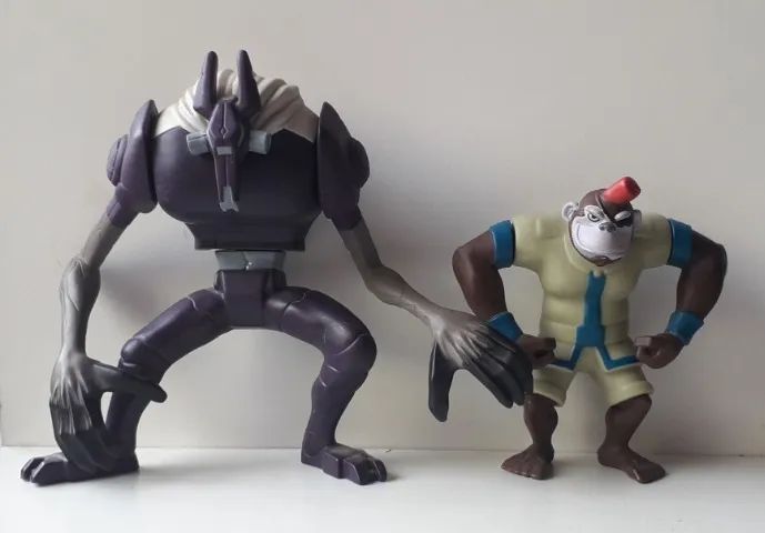 2 Bonecos Mutant Rex McDonald's (usado)