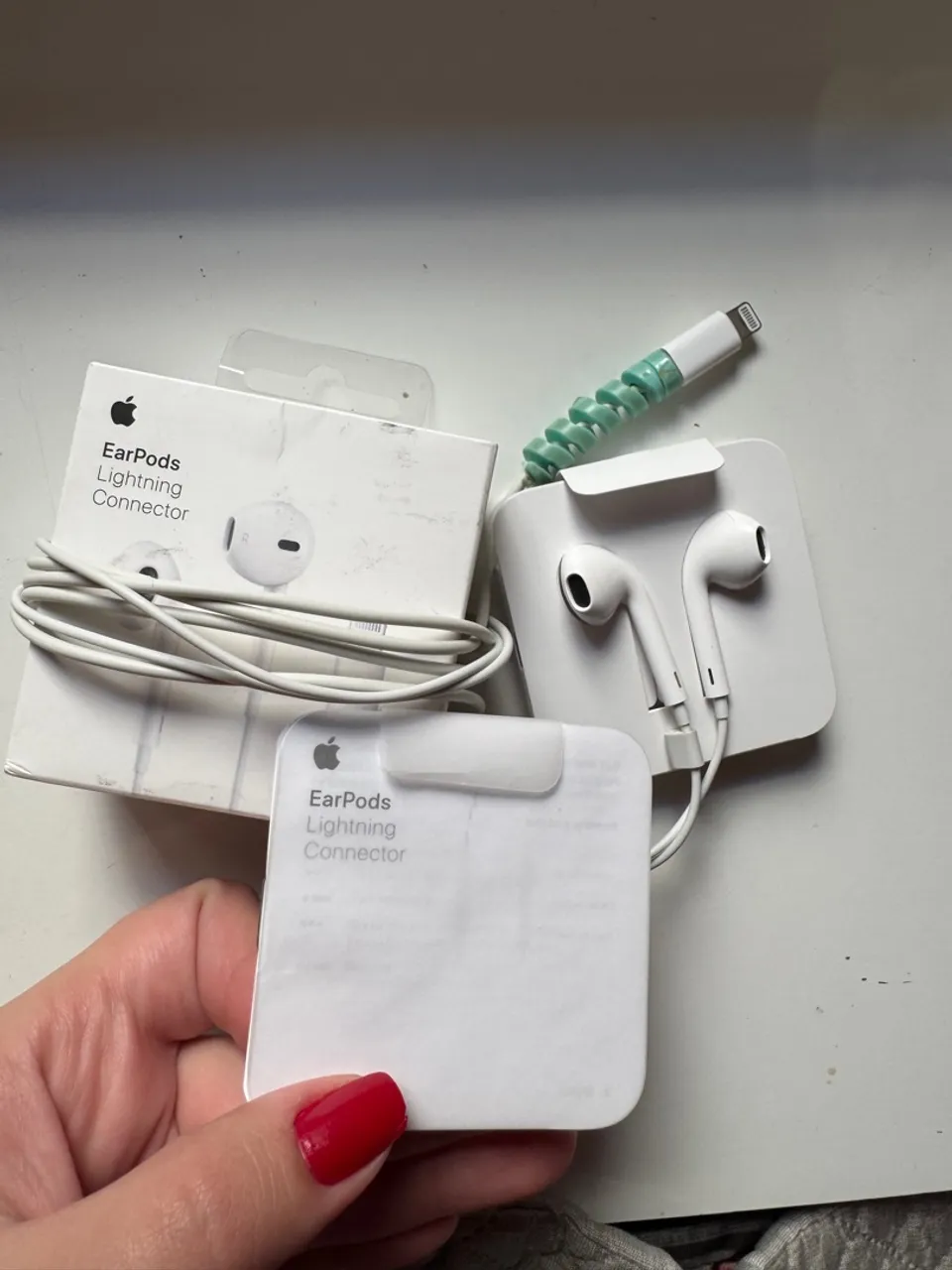 Fone de Ouvido Apple EarPods com Cabo Lightning