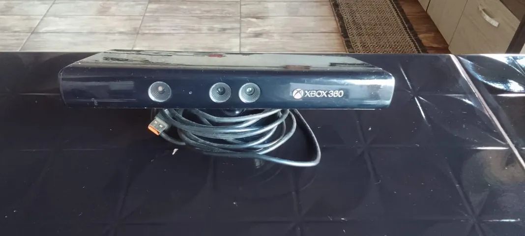 Vende - se Kinect XBOX 360 