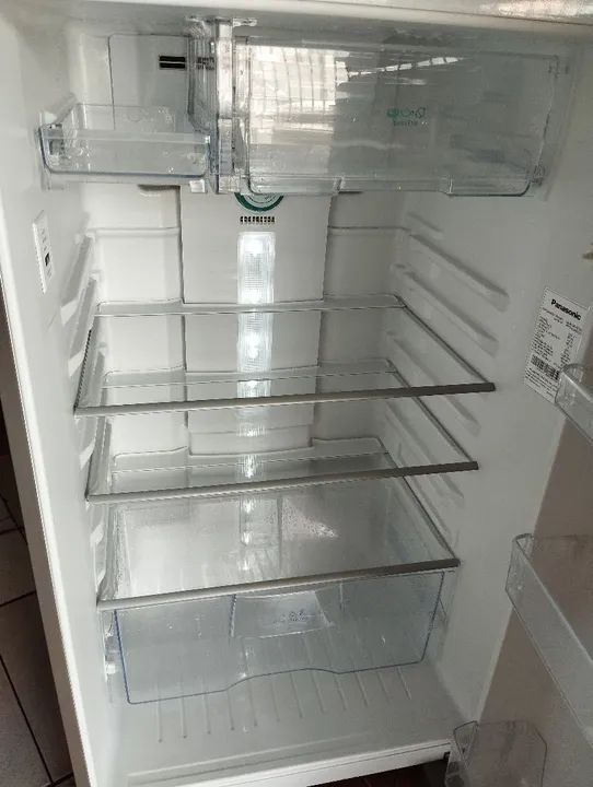 Geladeira Frost Free 220v em aço inox em ótimo estado - Foto 3