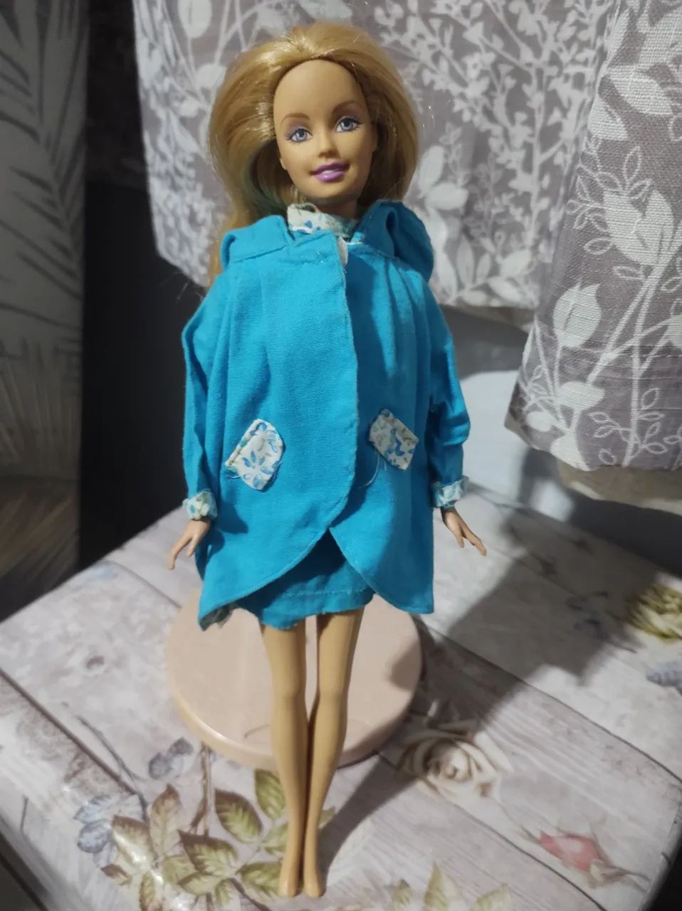 Vestido azul com casaco para Barbie  - Foto 5