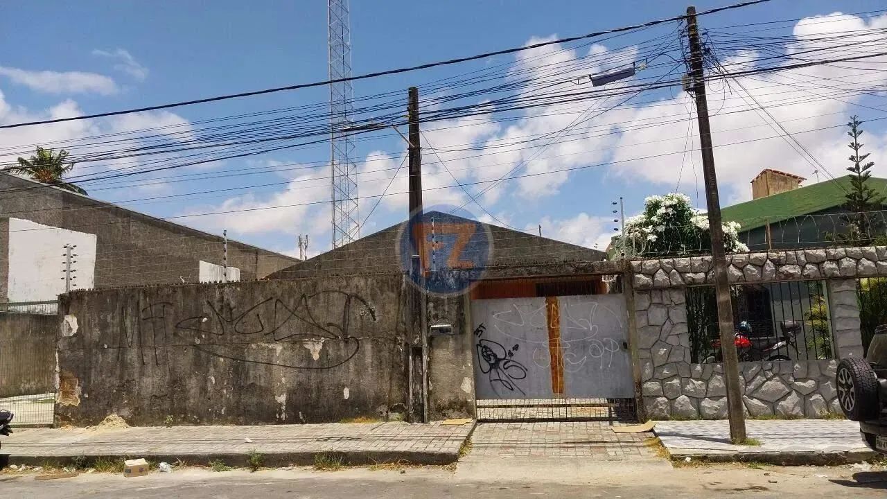 Locação de Casas / Comercial na cidade de Fortaleza