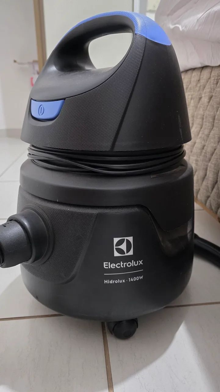 Aspirador de pó e água Electrolux