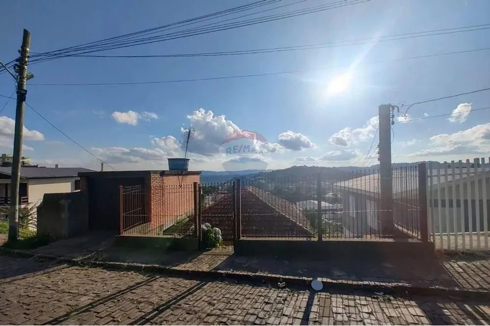 Casa com Duas Moradias e vista para o Vale dos Vinhedos - Foto 2