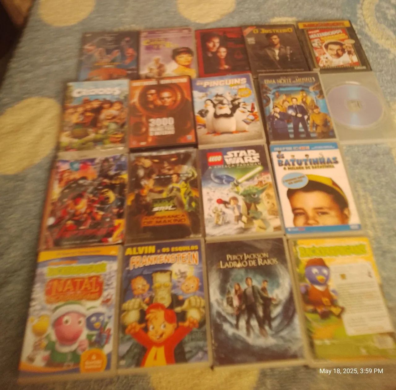Lote de DVDs de filmes e séries