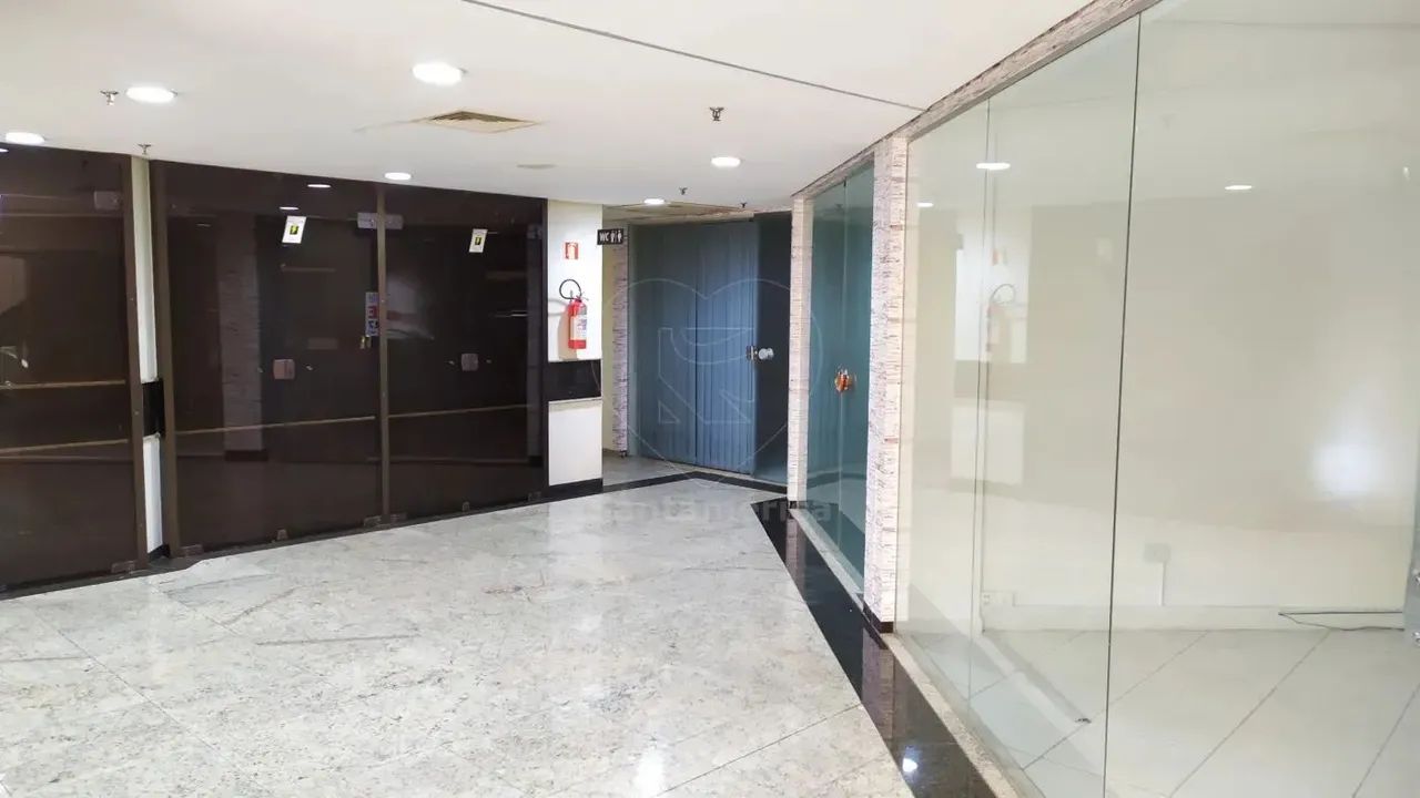 Sala Comercial à Venda e para alugar no Complexo Empresarial Fugantti no Centro de Londrin - Foto 4