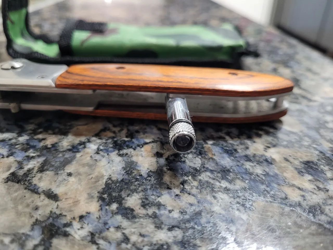 Faca de camping dobrável com cabo de madeira - Foto 6