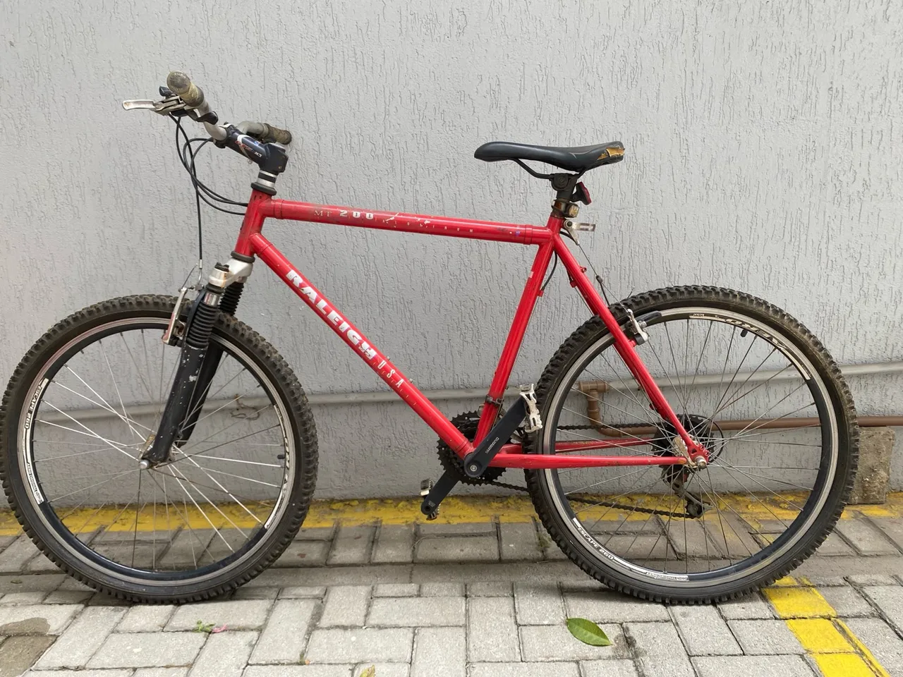 Bicicleta Raleigh MT 200