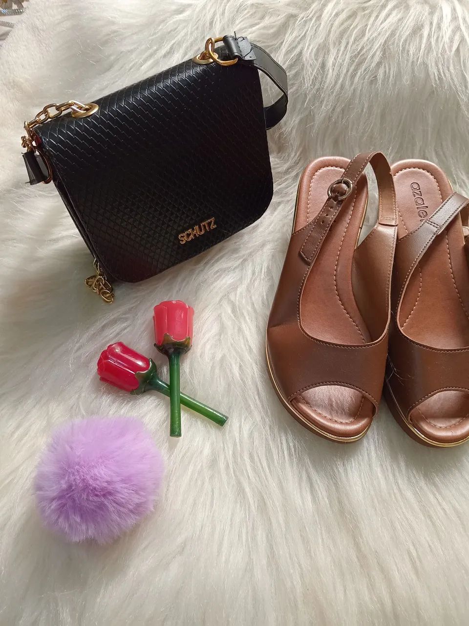 Sandálias Havaianas Douradas com Strass - Foto 3