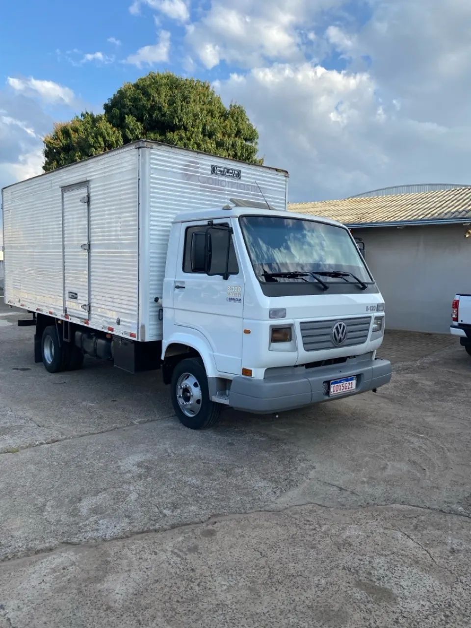 Volkswagen 8-120 Worker , motor MWM X10 - Foto 10