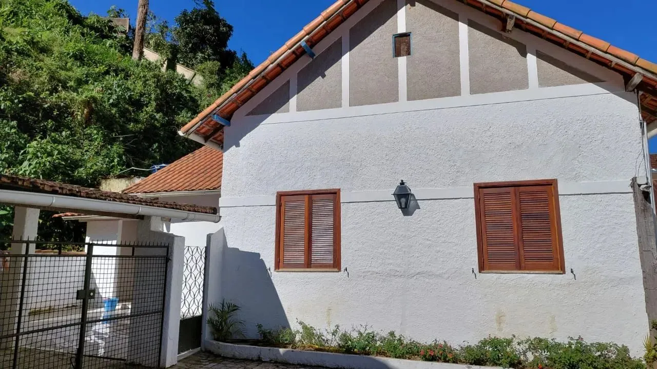Casa de condomínio para aluguel possui 60 metros quadrados com 2 quartos