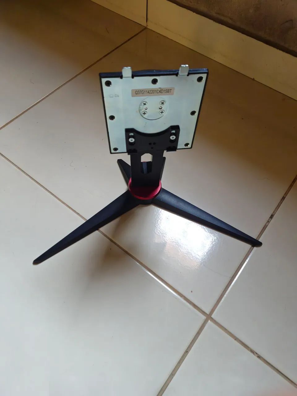 Monitor AOC 24 75Hz para retirar peça - Foto 4