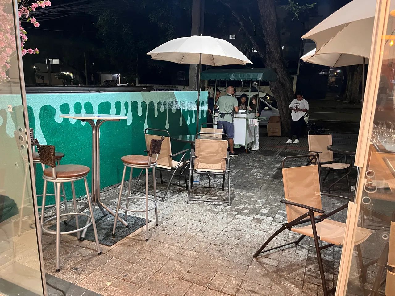 Vendo Sorveteria em funcionamento com maquinário  - Foto 5