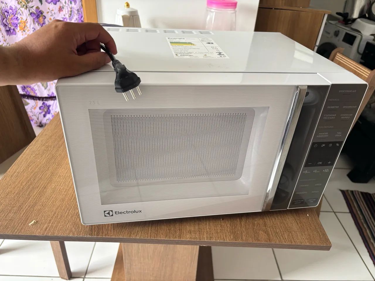 Micro-ondas Electrolux 23L Branco (ME23B) - 220V