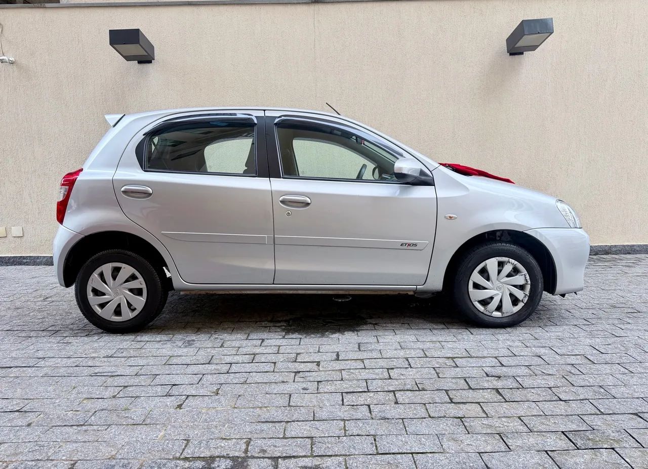 Toyota Etios XS 1.5 Flex 16V 5p Aut., foto 6 de 20